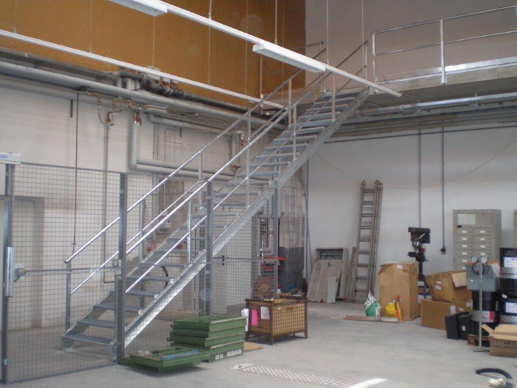 professionelle Treppen und Geländer von SAN MetalWorks